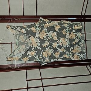 EUC floral tank
